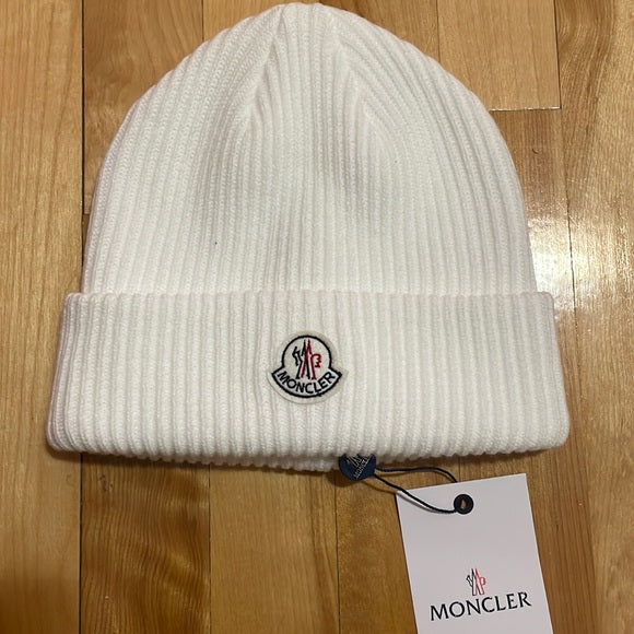 M Beanie White